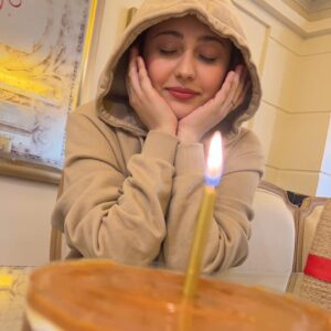 Sara Monjezi Instagram - خواهرزیبای من 
هرچه آرزوی خوبه مال تو 

تولدت مبارک ♥️♥️♥️♥️♥️♥️