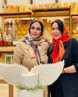 Sara Monjezi Instagram - ممنون درنای عزیزوهنرمندم♥️♥️🙏🏻🙏🏻
