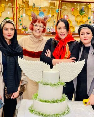 Sara Monjezi Instagram - ممنون درنای عزیزوهنرمندم♥️♥️🙏🏻🙏🏻