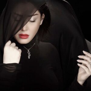 Sara Monjezi Instagram - هر کاری از دستاان برمی اید در این روزهای سخت برای یکدیگر انجام دهید آگر خودمان به خودمان رحم کنیم 
خداوند به ما رحم خواهد کرذ 
🦋🦋🦋🦋🦋