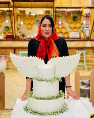 Sara Monjezi Instagram - ممنون درنای عزیزوهنرمندم♥️♥️🙏🏻🙏🏻