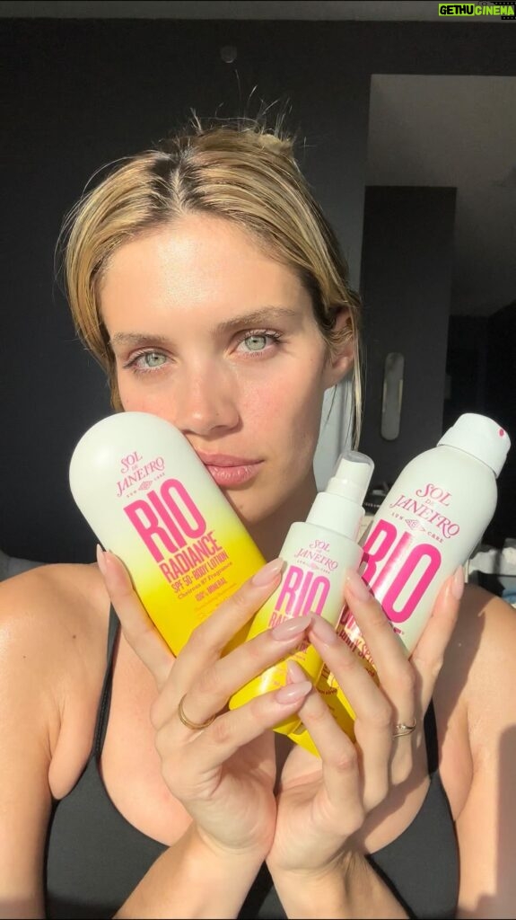 Sara Sampaio Instagram - Protecting my skin with Rio Radiance SPF 50 Sunscreen Collection by @soldejaneiro. In love with the shimmering glow and hydration it gives.
