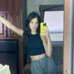 Sara Waisglass Instagram - ohhhhhh man. this one is special. thank you thank you thank you to the brilliant production team, the outstanding crew and the mind blowing cast. working with you all has been a GIFT and I just feel like the luckiest person in the world to have spent the last month with you wonderful people. also, @michaelawat and @charles_gillespie are absolute powerhouses. otherworldly talent. beautiful hearts. happy wrap, you hard working fucks. gonna miss you or whatever. #SUZE