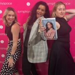 Sarah Cooper Instagram - I AM FULL OF GRATITUDE! Huge thank you to everyone who came out to celebrate Foolish last week ❤️ See u Saturday Chicago!! 1: 📸 @elderordonez1 2: Symphony Space 3: with @tasteofadrian 4: @politicsprose with @dopequeenpheebs 5: Politics & Prose 6: Twerk off (Amy won) 7: @freelibrary with @chanelali 8: Reading from FOOLISH: The Only Teacher Who Ever Hated Me 9: with @polly_claire and @alikriegs 10: with playwright and cast of The Wanderers @roundaboutnyc - @ziegler1414 @jedres @lucyfreyer @rachelzee @dklasko