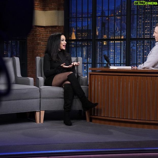 Sarah Cooper Instagram - I’m the luckiest human being alive. Thank you @latenightseth ! Watch tonight ❤️❤️❤️ thank you @lloydbishop / ©NBCUniversal and @artistrybyfjorela and @duttonbooks and @adam_bramson and @kovertcreative !
