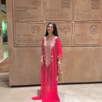 Sarah Khan Instagram - Let's wander where the WiFi is weak and the sun is strong 💕☀️