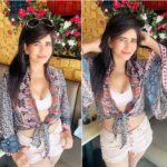 Saru Maini Instagram - Fun filled afternoon😃 #sarumaini #pizzalover #mondayvibes #funday #mondayafternoon