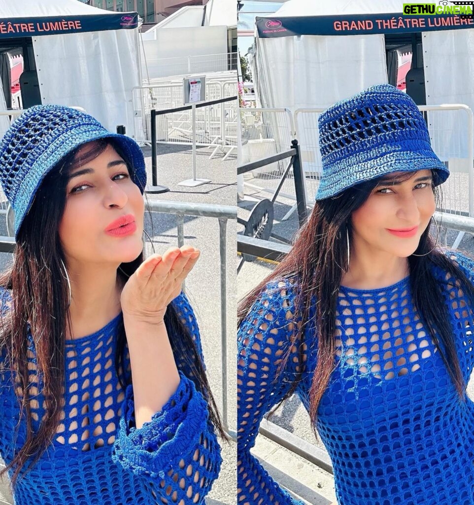 Saru Maini Instagram - Last day of #festivalducannes 💙Why does #Cannes film festival have to be only about high heels and formals😉 At #cannes2023 in a chic/sporty/casual look🤩 #fashion #ootd #stylish #comfortable