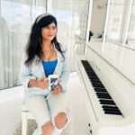 Saru Maini Instagram - Monday blues💙🎹☕️💙 #mondayvibes #instalike #instagood #ootd #fyp
