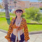 Saru Maini Instagram - Travel Reels❤️ I’m having Vacation withdrawals😬 #sarumaini #chamakchallo #ooantavamama #instareels #instareelsindia❤️ #trendingreels #bollywood