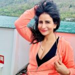 Saru Maini Instagram - Switzerland 🇨🇭 #traveldiaries #myfavorite #interlaken #vacation #beautifuldestinations #bucketlist