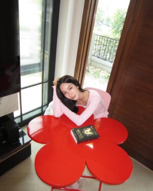 Sarunchana Apisamaimongkol Instagram - book day at home
