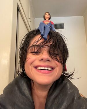 Sasha Calle Instagram - There’s a @barbie that looks like me.. I don’t know how to act. I’ve been taking her everywhere.. flying around and imagining laser eyes haha. Abrazos enormes. Todavía no me la creo. x