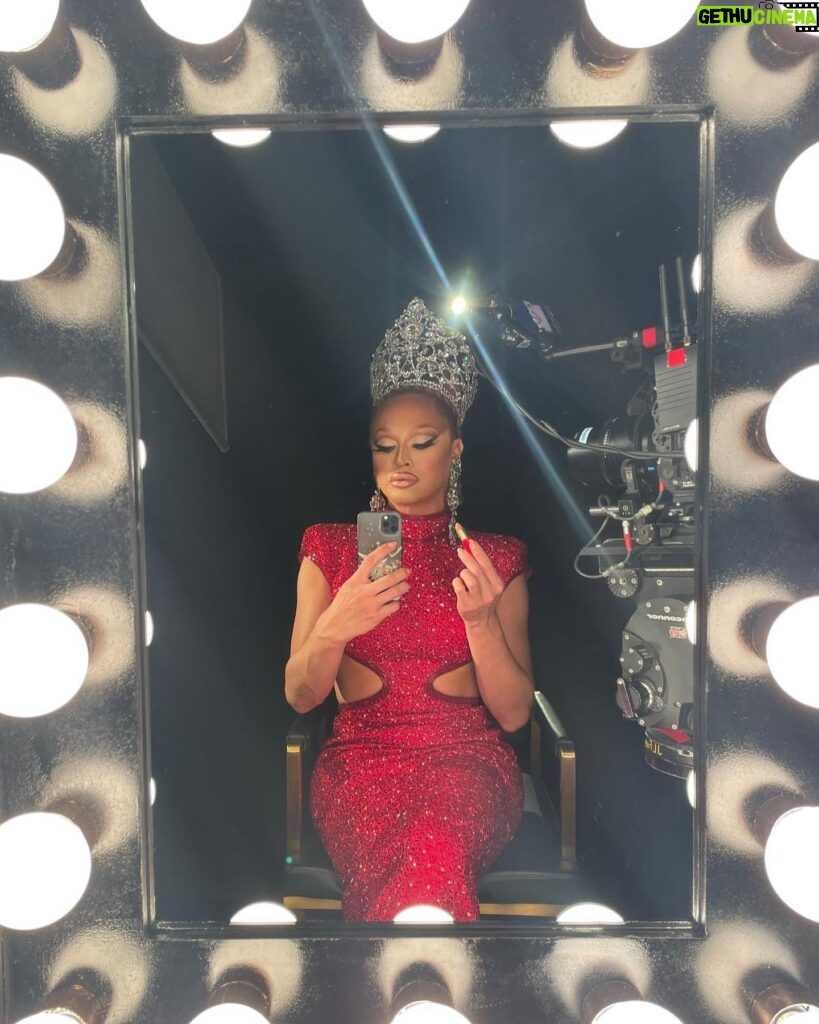 Sasha Colby Instagram - a little BTS of my promo with @rupaulsdragrace @viivhealthcare ✨ Season 16 of #DragRace premieres this Friday at 8/7c on @mtv ! Glam @prestonmakeup Catsuit @imngo Gown @vee.monique
