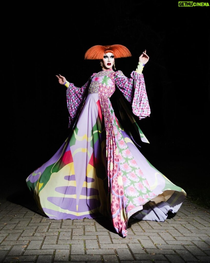 Sasha Velour Instagram - Dziękuję 💖 🪲Still thinking about the night of joy and queer community we had in Poland for the “The Big Reveal Live Show” at the 1950s-era Dom Muzyki i Tańca in Zabrze. Thanks to designers @rad_duet for styling me in this incredible piece from their most recent collection, made with a custom pattern inspired by the life cycle of a beetle. The image of this beetle was used in 1950s propaganda, blaming food shortages on insect plagues supposedly started by “enemies of socialism.” That’s why the designers have reclaimed it as a symbol of resistance against misinformation and any ideology of the dangerous “other.” 📸: @mettieostrowski
