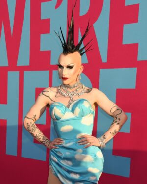 Sasha Velour Instagram - At the season 4 premiere of @werehere last night!

Congratulations @thequeenpriyanka, @latriceroyale, @jaidaehall, @peter_lo_g, @johnnieinstagram, @thestevewarren and the entire team. I’m so proud to be part of this breathtaking show, and follow in the footsteps of the brilliant first 3 seasons! Can’t wait to hear what everyone thinks of this radical new approach (first episode is tomorrow).

The night was even more special getting to walk the pink carpet with my drag daughter Jess (who you will meet in episodes 5 & 6) and my partner Johnny (who produced all the drag shows this season). 

Photos @gettyimages/Jeffrey Mayer and @davidjonphotography