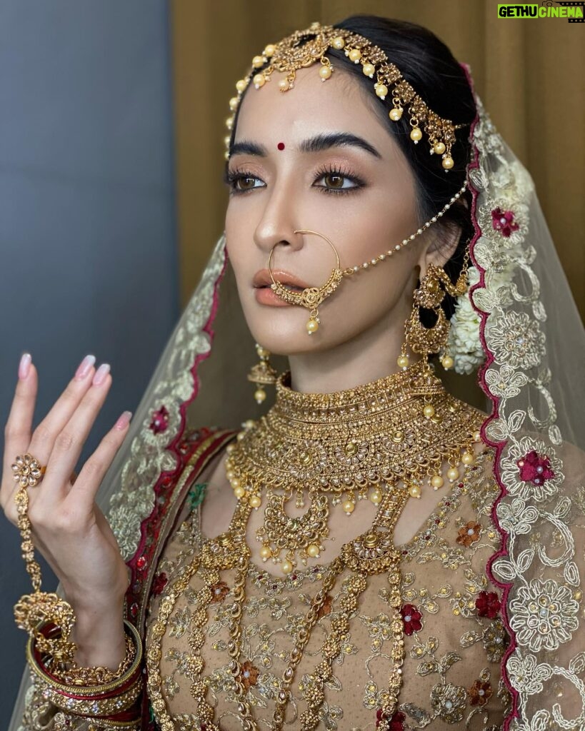 Savika Chaiyadej Instagram - ✨ makeup is art