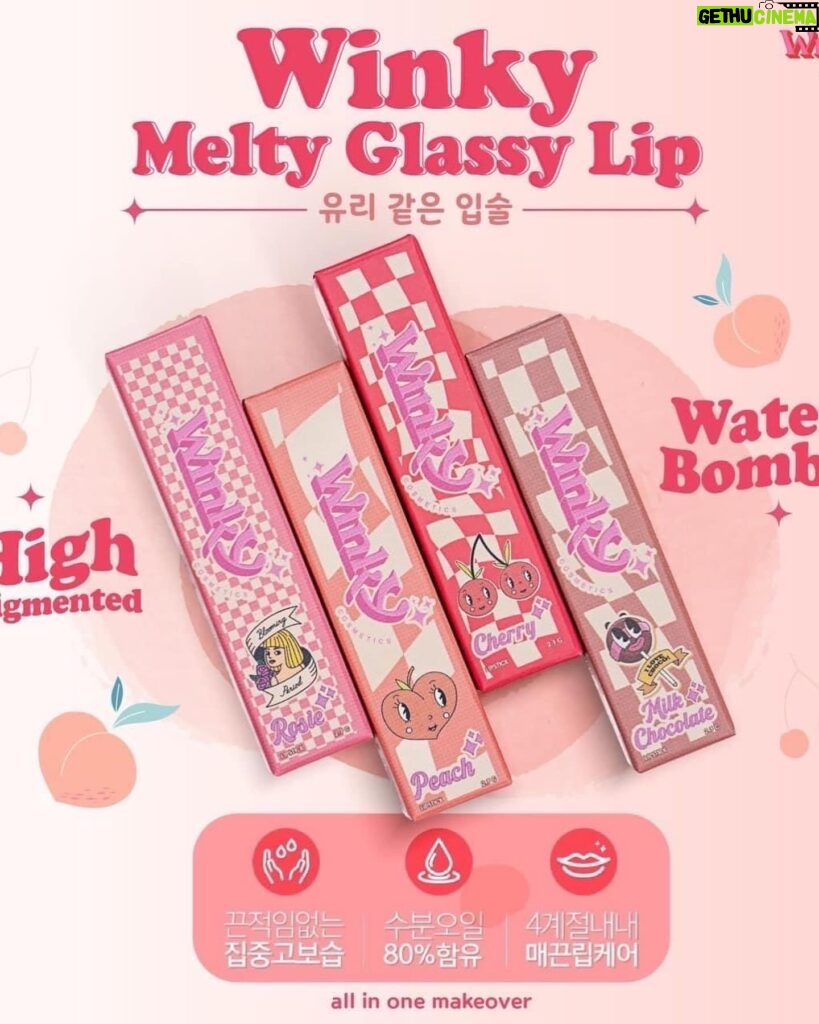 Savika Chaiyadej Instagram - 🫦Melty Glassy Lip💄✨🎉 Water bomb, high pigmented Made from Korea 🇰🇷 ลิปที่ทุกคนถามตลอดเวลา ในที่สุดน้องก็เดินทางจะถึงแล้ว อีก 2 วันเจอกันจ้า💕🎉 #pinkysavika #winkycosmetic #pinkywinky #winky #lipstick #lips #lipgloss #ลิปสติก #พิ้งกี้สาวิกา