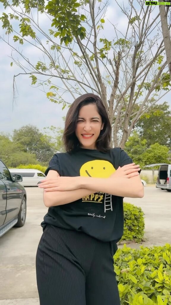 Savika Chaiyadej Instagram - ออกกำลังเพิ่มพลังให้วันนี้นะค้าเพื่อนๆพี่ๆ🥰😘