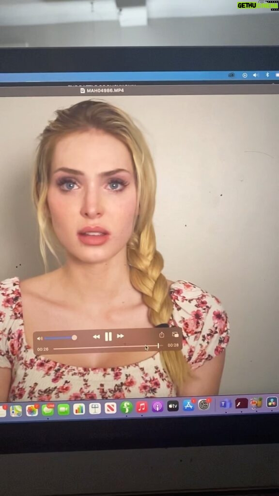 Saxon Sharbino Instagram - self tape at 1am last night 💕