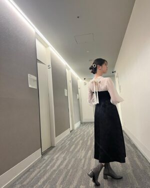 Sayuri Matsumura Instagram - 🍎

2024年いかがお過ごしですか？
今日からまた更新頑張ります。
今年もよろしくお願いします。