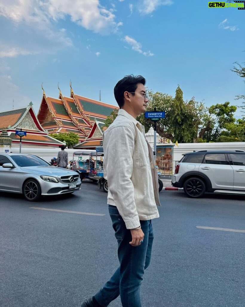 Sean Jindachot Instagram - Old town Bangkok. 🤎