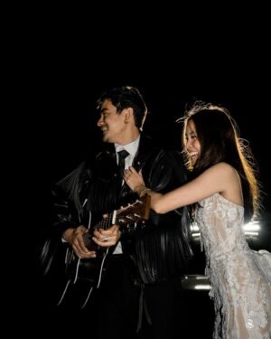Sean Jindachot Instagram - Pipa•Jinda Last dance tomorrow! #pipajindaซึ่งกันและกัน 
“เพราะที่นี้ คือ บ้านของเรา“
📷 @2pundisc 
Painted Jacket by @premeeeeeeeeeeee