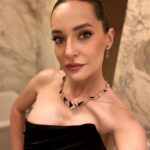 Sedef Avci Instagram - Harika bir gece🌟 Bu geceye hazırlanırken beni yalnız bırakmayan Elbise: @gigiiscom Takılar: @terzihan Makyaj: @melisilkkilic Saç: @uguralevyilmazhairdsgn tesekkur ederim. #watsonsodulleri #reklam