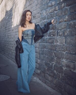 Selena Lee Instagram - 有feel 😎

#ootd #selenalee #街拍