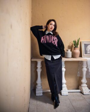Selena Lee Instagram - Fall/Winter is my favorite fashion season! 🥰

最近一個月應該有影過超過10,000張相🤣
呢度係其中五張。
還有9800張應該唔會見人😜

#HMCNY2024 #HMhongkong @hm #OOTD #selenalee