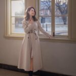 Selena Lee Instagram - I LOVE winter clothes! Who else loves a nice coat? Simple, elegant, timeless!! #OOTD #timelessFashion @giada_montenapoleone