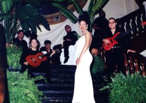 Selena Quintanilla Instagram - Selena Y Los Dinos on the set for the “No Me Queda Mas” music video. 

Chart fact: In December of 1994, “No Me Queda Mas” peaked at #1 on two @Billboard charts, “Hot Latin Songs” and Regional Mexican Airplay.

#NoMeQuedaMas #AmorProhibido