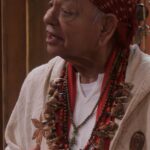 Selenis Leyva Instagram - who needs a degree in feelings when you have @cheechmarin ? 🙏 watch back-to-back episodes of #LopezVsLopez tuesdays 8/7c on NBC and streaming on @peacock.