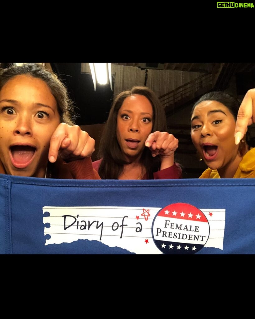 Selenis Leyva Instagram - I’m an #actor I love what I Do! I miss being on set . But I stand with my #union @sagaftra . I know that we have a negotiating team working hard for EVERYONE!!! Especially those that struggle to make ends meet , for those that aren’t making the millions per gig but are dedicated, talented hardworking artist . I thank you , we thank you ! #unionstrong