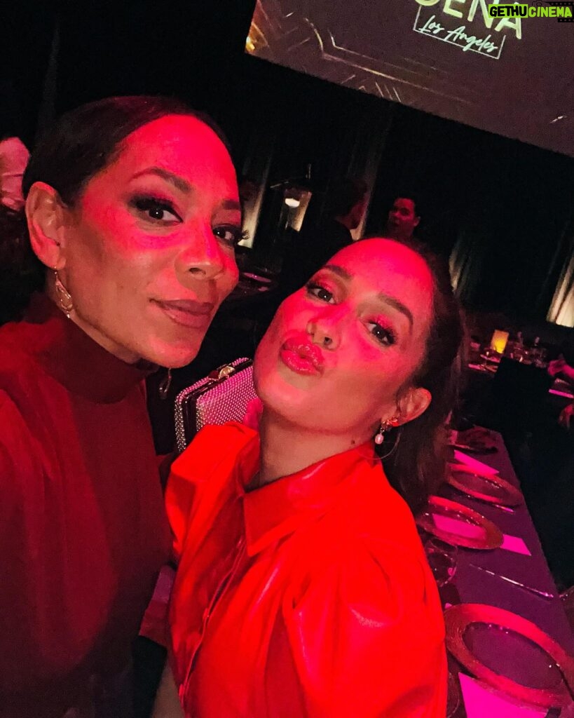 Selenis Leyva Instagram - It was a night of celebration #lacena #LA #latinx #actorslife #lopezvslopez shared space with a lot of good people 🙏🏽