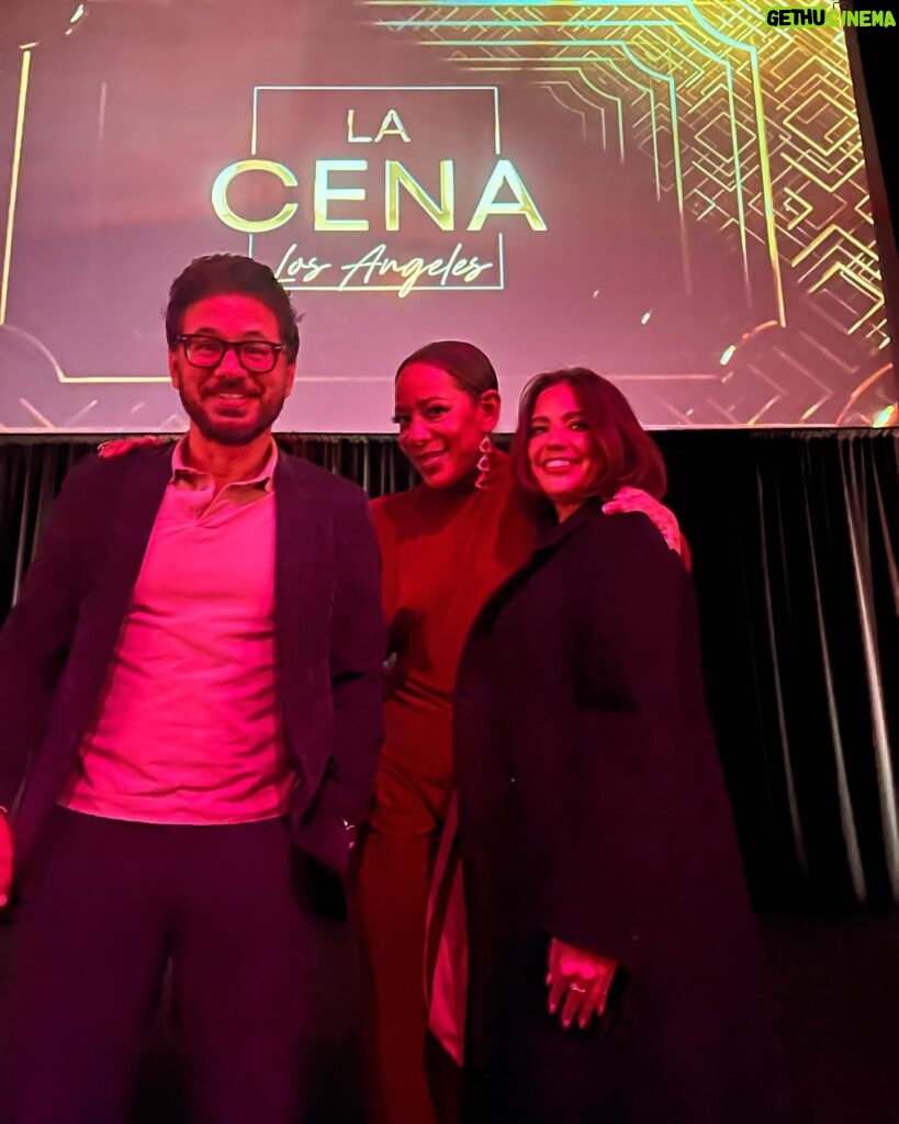 Selenis Leyva Instagram - It was a night of celebration #lacena #LA #latinx #actorslife #lopezvslopez shared space with a lot of good people 🙏🏽