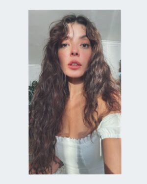 Selin Şekerci Instagram - Ay story atamıcam şimdi üşendim.