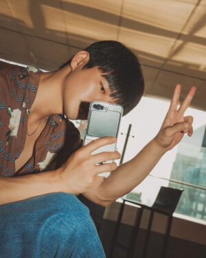 Seo In-guk Instagram - 🐝JOLLIBEE🧡
