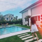 Seray Kaya Instagram - çocuklar gibi🤸🏻‍♀️🌞✨