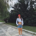 Seray Kaya Instagram - çocuklarla bir gün🌾🌞