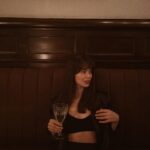 Seray Kaya Instagram - biraz mola 🥂😋
