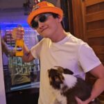 Seth Fedelin Instagram - Tara, mag-KOLEK & WIN na tayo para magkaroon ng limited-edition Royal bucket hat! Simple lang ang steps: Step 1 – mag-KOLEK ng tig-dalawang cap o tansan ng Royal, Sprite & Coke. Step 2 – i-exchange ang 6 na cap o tansan sa pinakamalapit na redemption center. Punta lang sa Coca-Cola website for more details: https://cokeurl.com/KolekAndWin @royalph Per DOH-CFRR Permit no. 1831 s. 2023