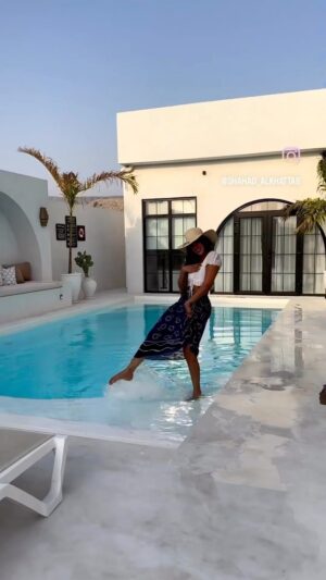 Shahad Al Khattab Instagram - ماعرف ليش اول مره نزل الريل بدون صوت حبايب 🤦🏻‍♀️ 

Birthday getaway 😍 part 1 
#33yearsyoung

📍اسم المكان: Pool Villa Jebel Jais