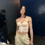 Shaila Gatta Instagram - Il backstage è , da sempre, la mia collezione preferita! ♥️ @snapofficial_ Grazie al mio team che in queste puntate ha tenuto cura del mio look in modo impeccabile! Make-up🫦 @francescorivafashionmakeup Hairstyle 💇🏻‍♀️ @luca25sacconi