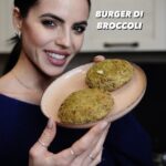 Shaila Gatta Instagram - BURGER DI BROCCOLI 🥦 Questo piatto, facile e velocissimo da preparare, farà impazzire grandi e piccini! Ingredienti: •Broccoli (bolliti e strizzati) •60 gr di farina d’avena •30 gr di grana •formaggio a cubetti per riempire l’interno •sale, pepe e spezie a piacere qb Amalgamate il tutto e riporre in friggitrice ad aria a 180 gradi per 15/20” #ShailaGatta #helathyrecipe #healthylife