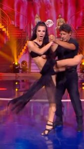 Shaila Gatta Instagram - TANGO 🌹 Con un partner speciale 🫶🏼 @lucalaurentiofficial Regia @cenciroby Coreografia @salvatoredelloiacolo 💫♥️