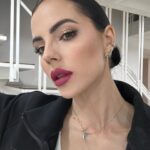Shaila Gatta Instagram - Questa sera 20:50 canale 21 vi aspettiamo con la terza puntata di @snapofficial_ 😍✈️🤍 Nel frattempo un carosello a caso di questi giorni a Napoli