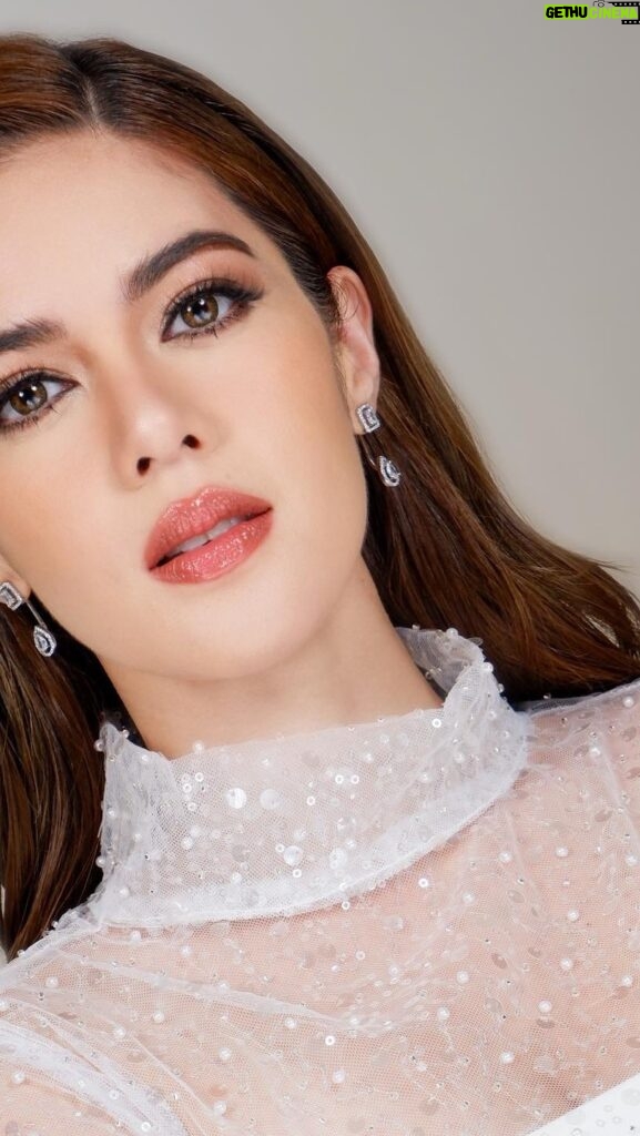 Shaina Magdayao Instagram - Trust the magic of new beginnings. Look who’s back on my makeup chair! New year, new chapter, new show for @shaina_magdayao! Congratulations chica! 🤩 Makeup by @nikimedina Hair by @hairbyehmil Styled by @iwannabby Thank you ate @edith.farinas and kwissy @krisanne1387 #PamilyaSagrado #firstfor2024 #makeupbynikimedina #muaph #makeupartistsworldwide #makeupartistph