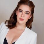 Shaina Magdayao Instagram - Shaina ✨ @shaina_magdayao Makeup by @nikimedina Hair by @hairbyehmil #makeupbynikimedina #muaphilippines #makeupartistsworldwide #muaphilippines #makeupartistph