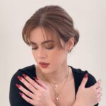 Shaina Magdayao Instagram - We have something for everyday of the week. ✨Shop our brand new collection.Now available on our Shopee store. 🤍 The Perola Due Collection ✨Necklace✨ Figaro Toggle Sette Necklace Un Figaro Necklace ✨Bracelet✨ Cinco Bracelet Un Perola Bracelet Un Figaro Bracelet ✨Earrings✨ Un Perola Drop Earrings Cuatro 4-in-1 Earrings ✨Anklet✨ Cinco Satellite Anklet Sette Curb Anklet Nueve Anklet BAGS. CLOTHING. JEWELRY. SHOES. HOME #supportlocal 🤎 Shop for eco-conscious bags here: DM to pre order: @organizedchicas Add to cart on Shopee: The Organized Chicas PH Browse our online catalogue, link in bio: https://linktr.ee/theorganizedchicas #theorganizedchicas #theorganizedchicaslifestyle #ecoconscious #ecofriendly #locallymadeph #supportlocalph #sustainbleph #bags #totebag #canvasbag #ecobags #peroladue #jewelrycollection #jeweryph